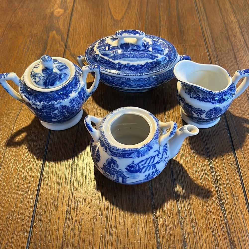 Mini Antique Japanese Blue Willow Tea Accessories